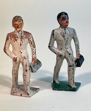 VINTAGE LEAD FIGURE  2 MEN WALKING