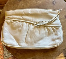 Vintage 1980s White Clutch Purse with Wrist Strap – Retro Bridal Evening Bag