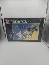 Vintage AMT ERTL F-16A USAF Air Force THUNDERBIRDS FLIGHT DISPLAY MODEL Kit 1/72