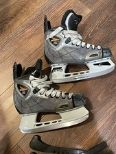 CCM Vector 3.0 Ultra - łyżwy hokejowe rozmiar 4D