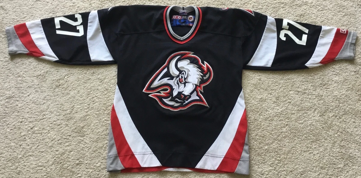 Vintage Buffalo Sabres Michael Peca Jersey. Size XL. Available in