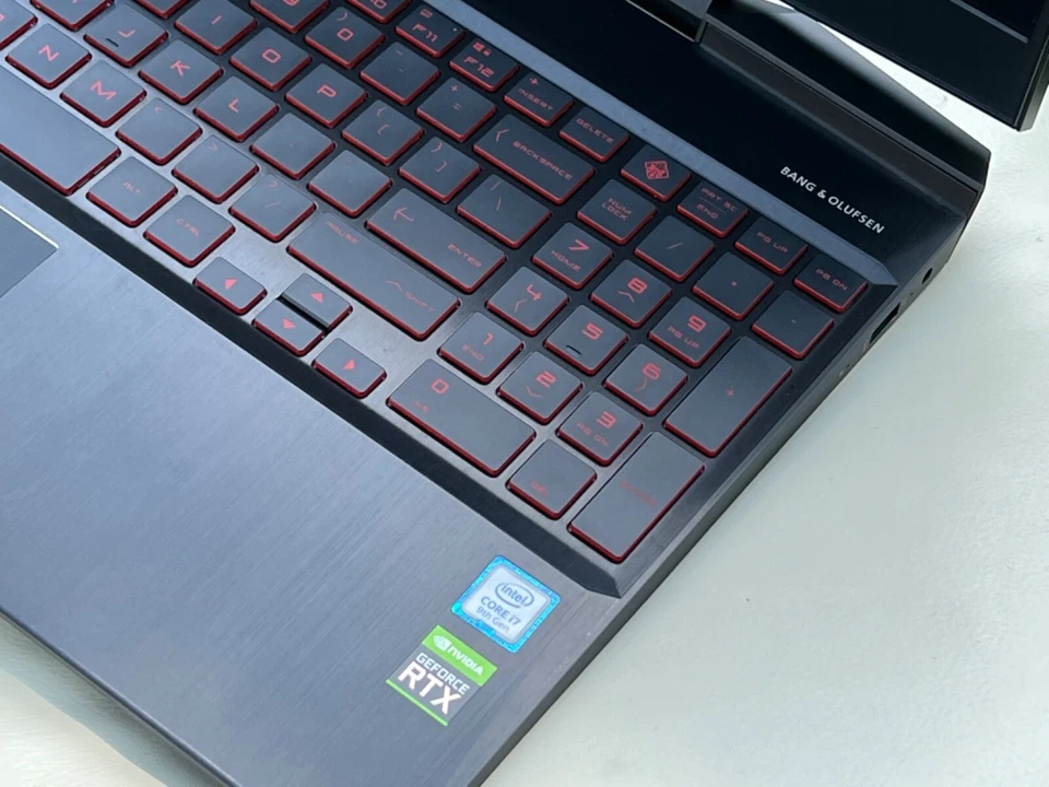 Portátil para juegos HP OMEN Intel i7-8750H 16G nVidia RTX2070 500G SSD Foto 3 de 4