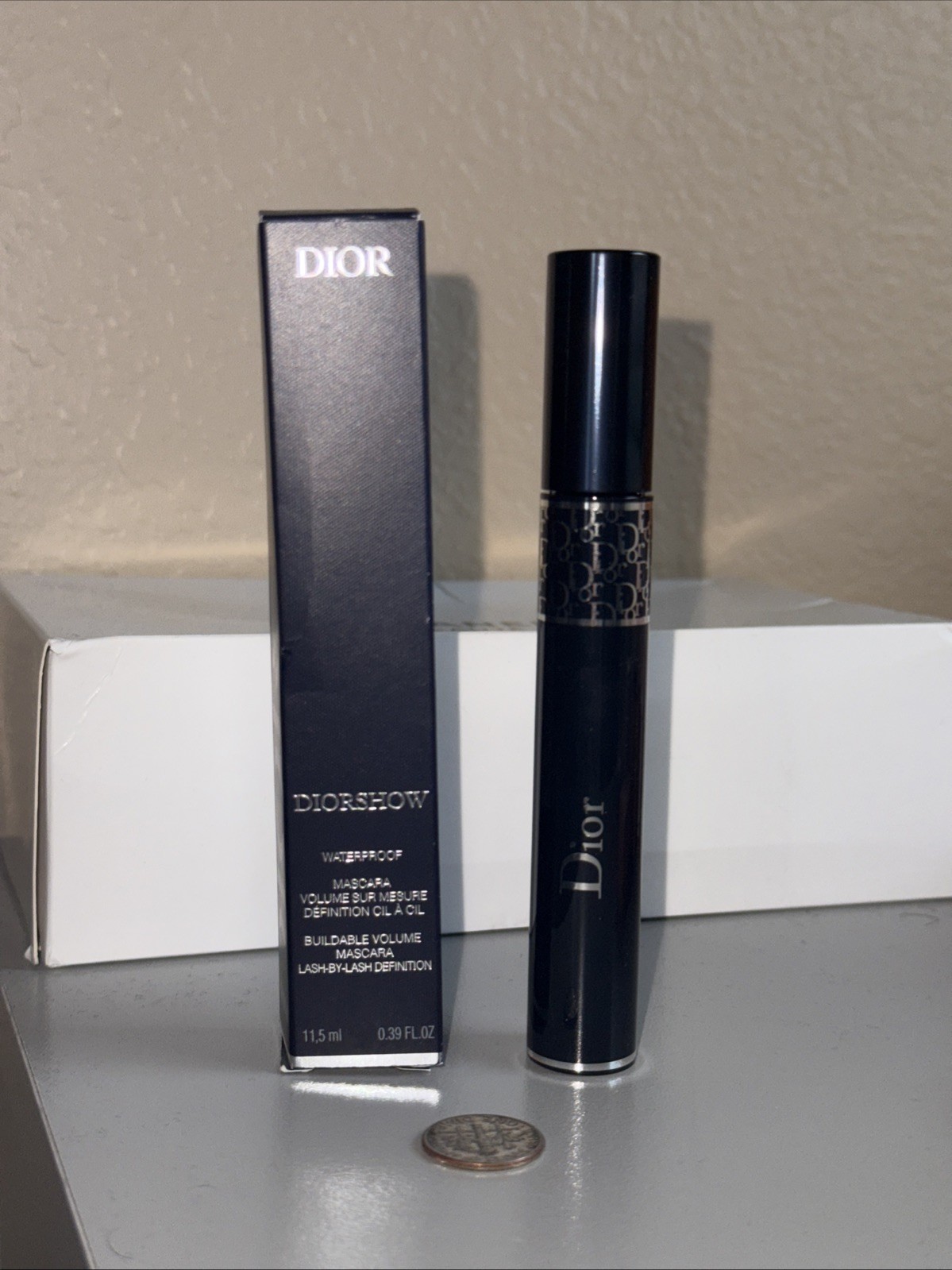 Dior~ Diorshow 24H Wear Buildable Volume Mascara~#090 Black - 0.33 oz WATERPROOF