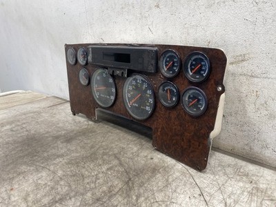 2006 Freightliner CST 120 Instrument Cluster A2248313020 (714-11351)