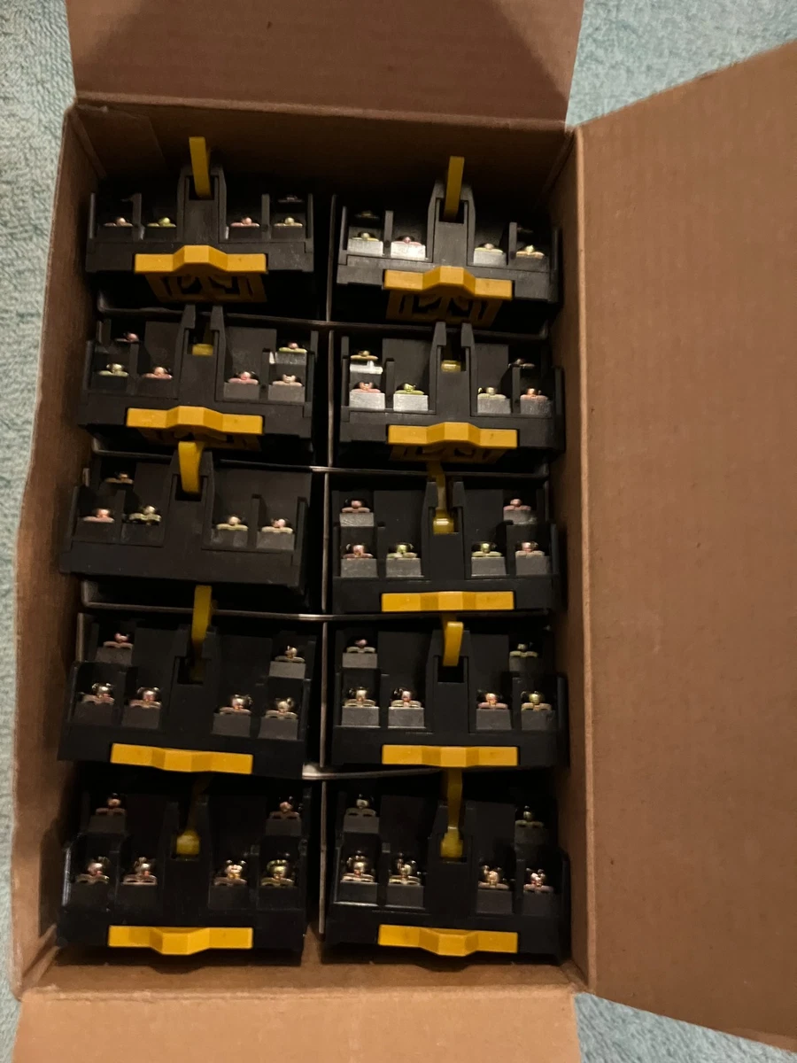 Omron P2CF-11 connecting socket relay timer socket