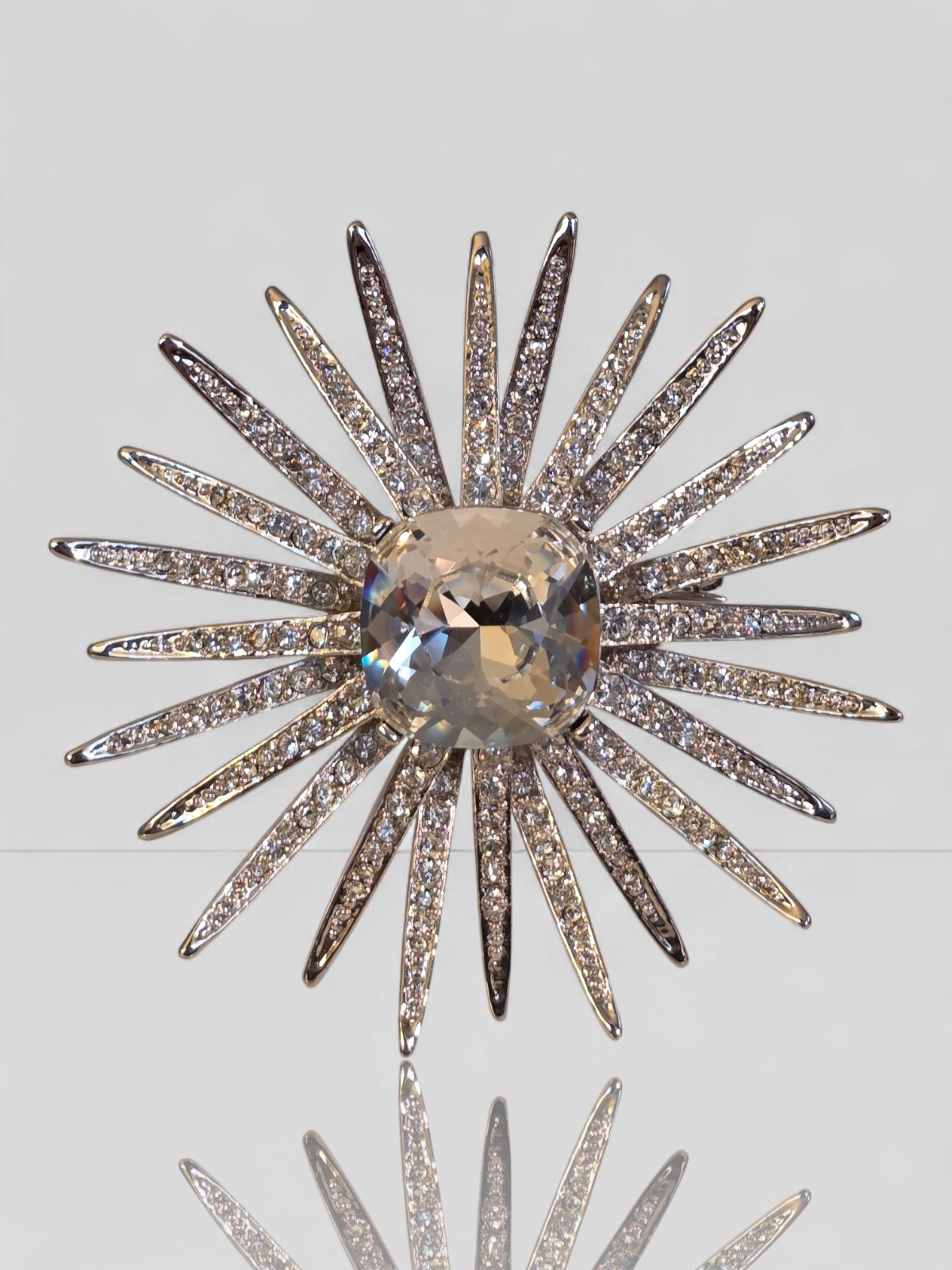 KENNETH JAY LANE (KJL) CRYSTAL STARBURST BROOCH - image 1