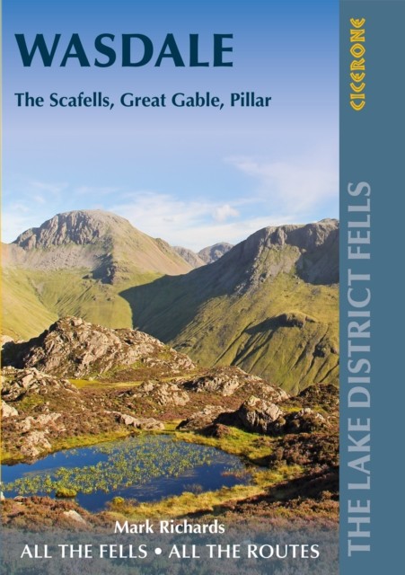 Walking the Lake District Fells - Wasdale by Mark Richards (Paperback Book)