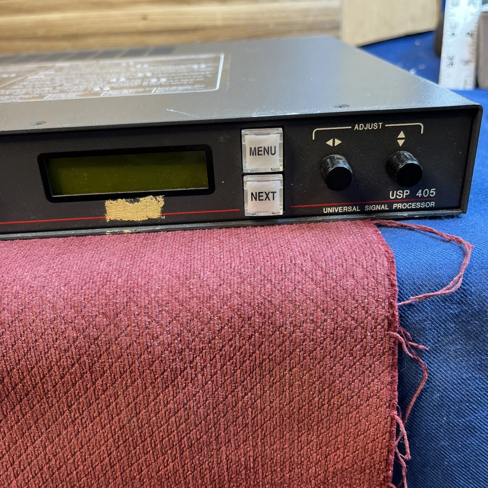 Extron USP 405 Universal Signal Processor  POWERS UP - Image 4 of 4