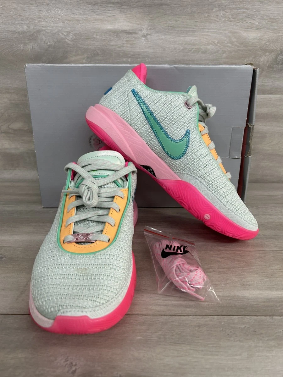 Preços baixos em Nike LeBron 20 Time Machine 2022 | eBay