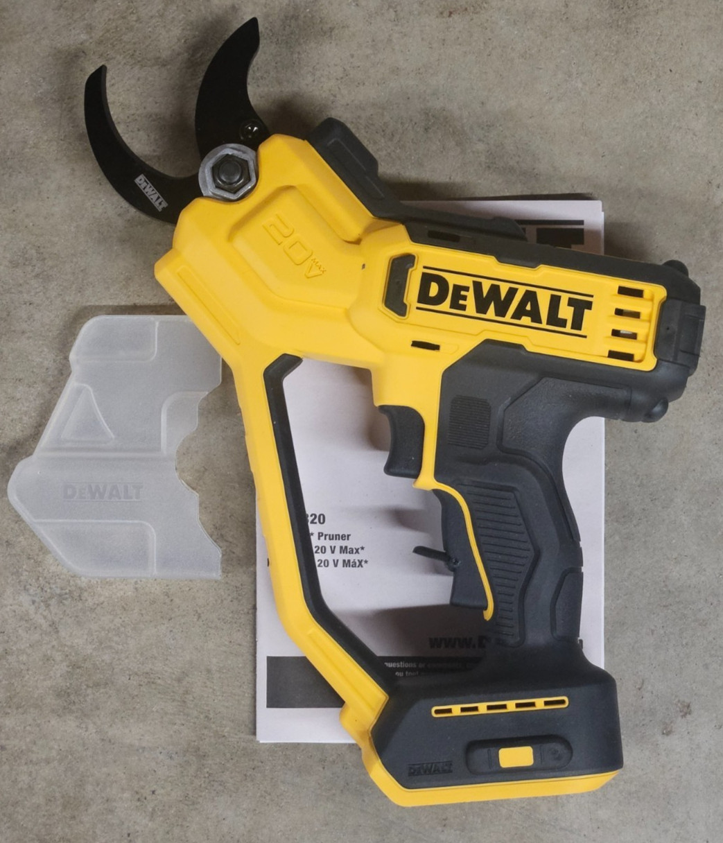 NEW DeWalt 20V MAX Cordless Pruner Model# DCPR320 Bare Tool