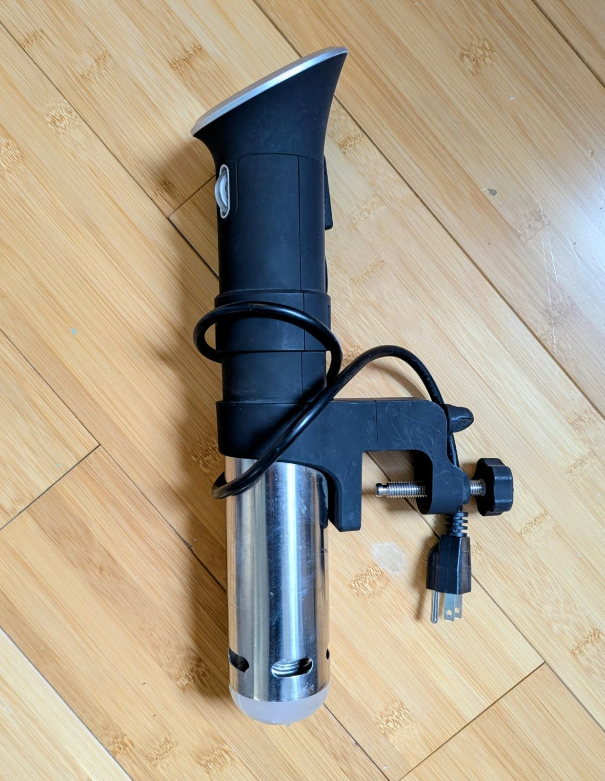 Anova Culinary Sous Vide Precision Cooker WiFi + Bluetooth 900W Kitchen Tool
Opens in a new window o