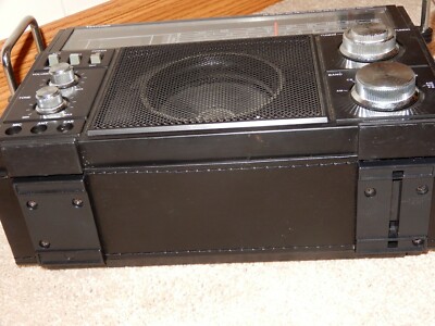ANCIEN PETIT RÉCEPTEUR Radio Multibande NE 85 Fonctionnant Sur Batterie