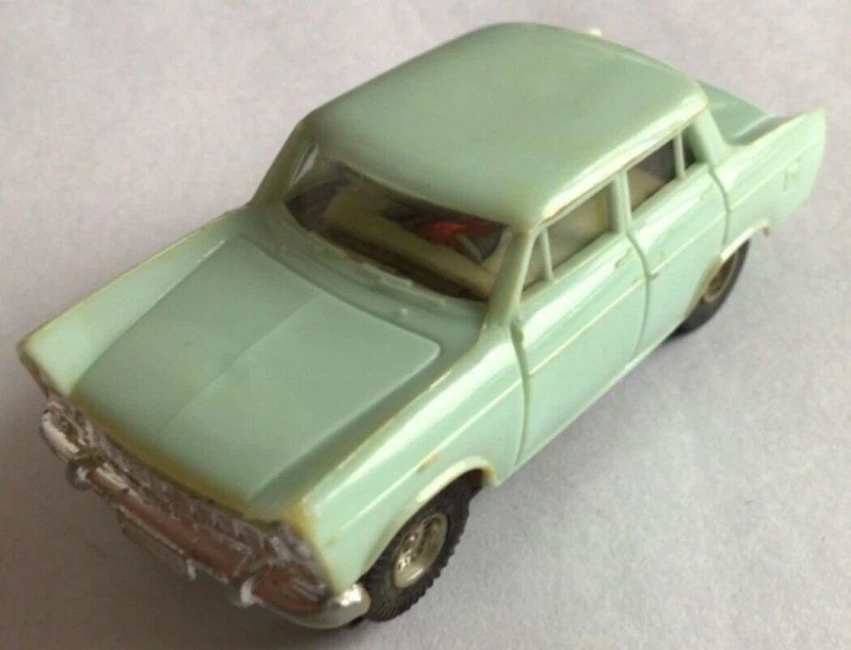 Изящный оригинальный Faller AMS #4855 Fiat 1800 как новый зеленый совместимый с T-Jet трассовый автомобиль HO - Изображение 2 из 4