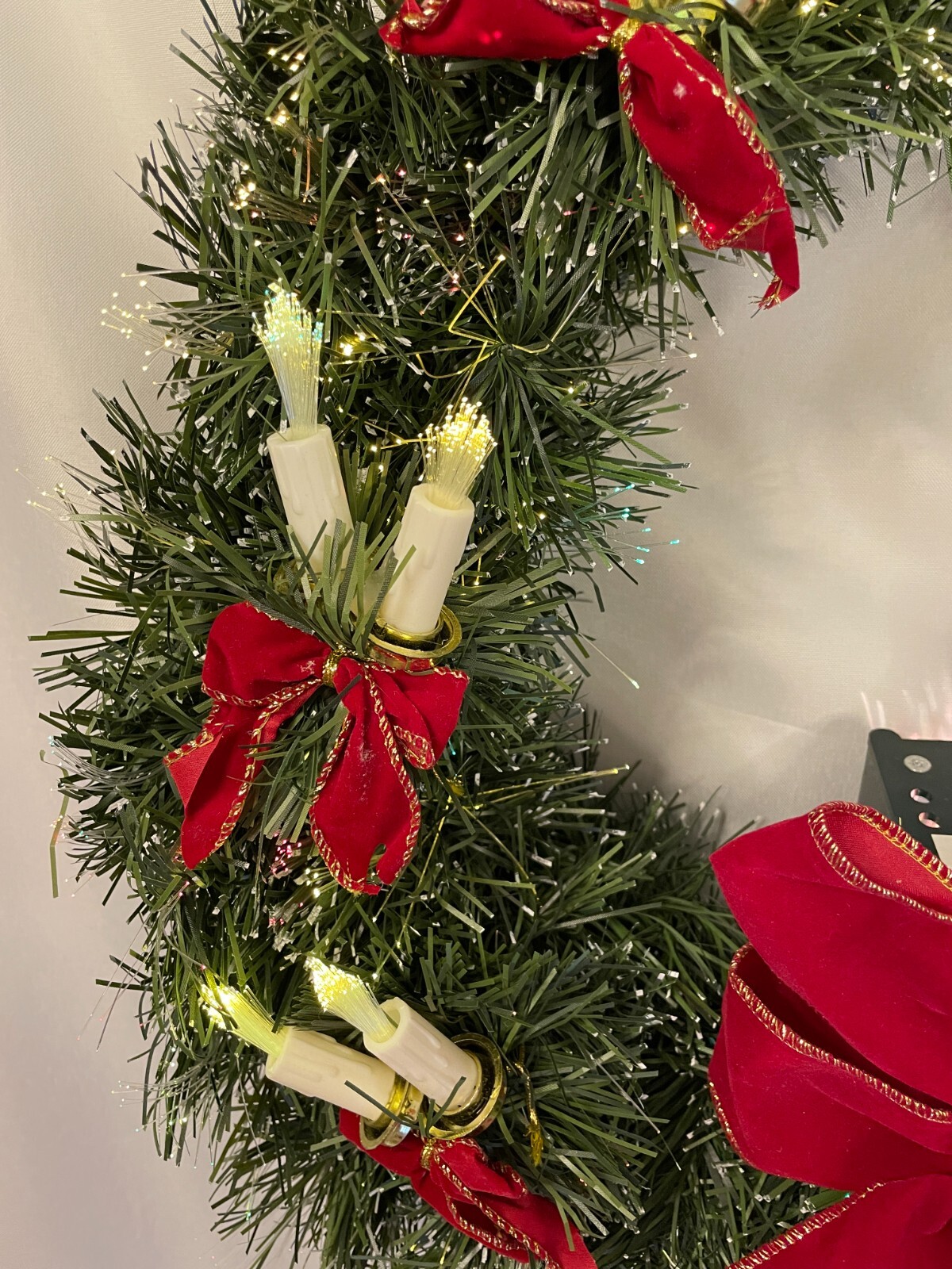 Vintage Optic Glow By Puleo 18" Fiber Optic Christmas Wreath Color