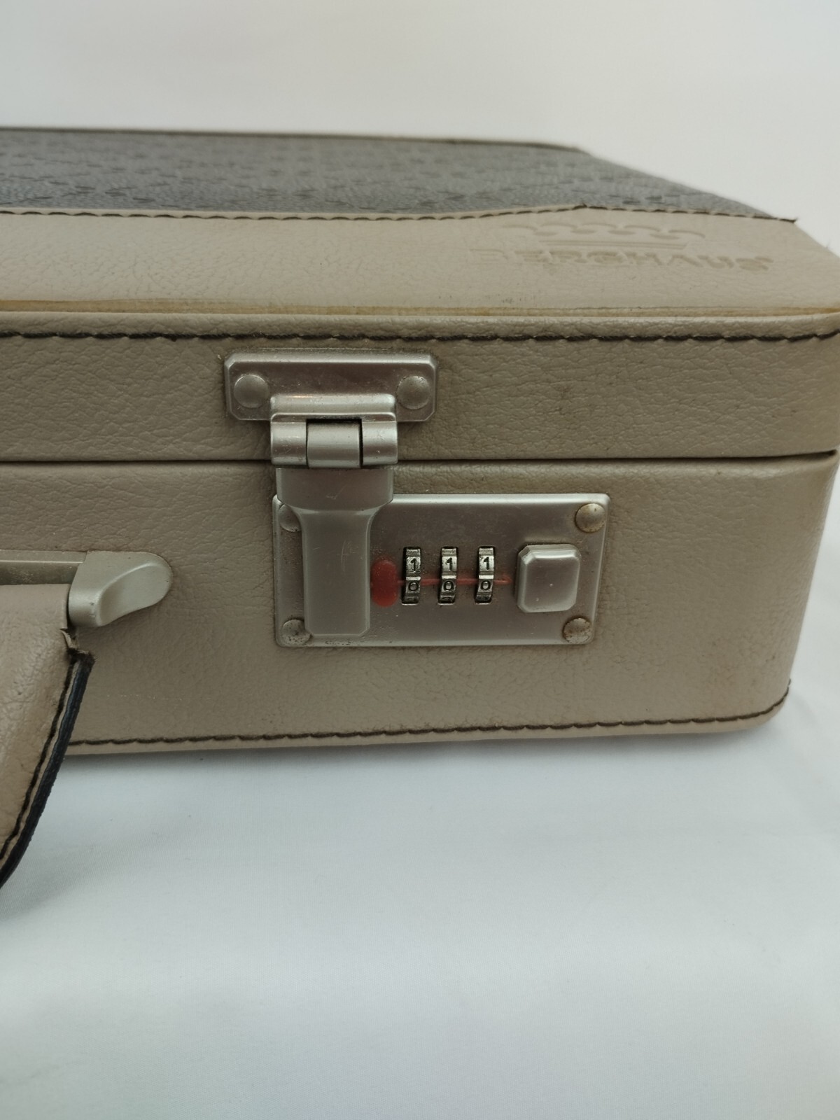 Berghaus A Code Document Porte Case - image 8