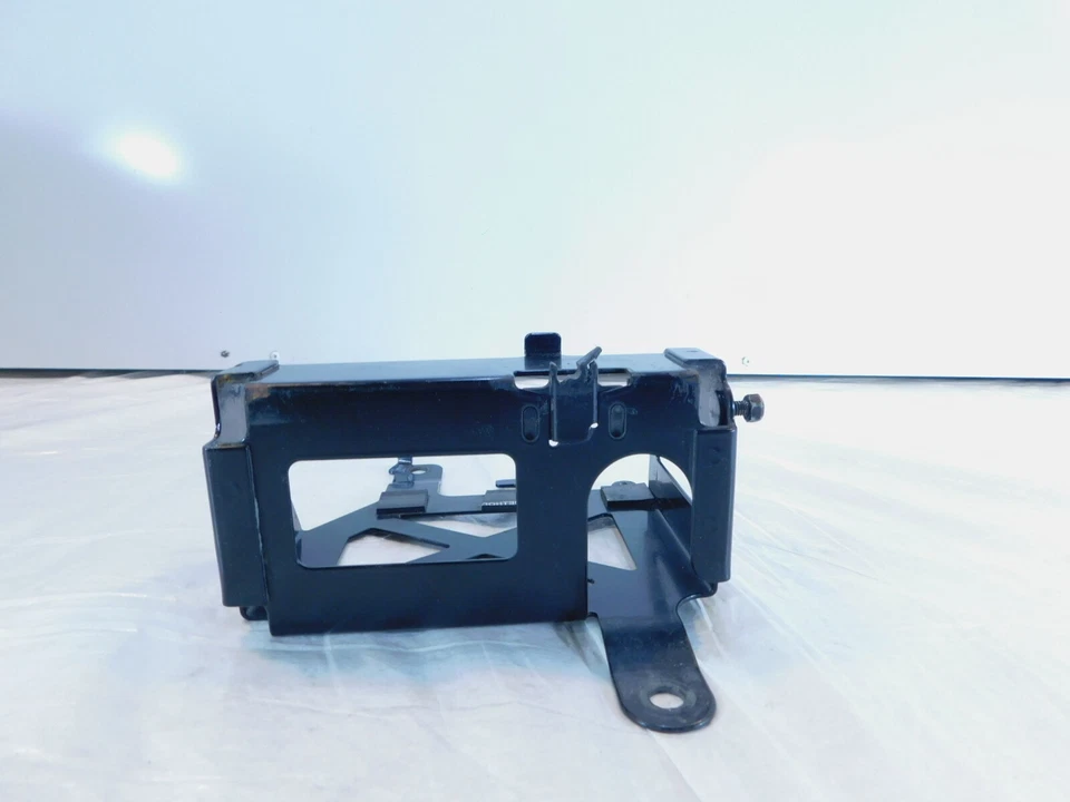 Victory V92 Standard Sport Deluxe Classic & Touring Cruiser Batería Caja Bandeja Foto 3 de 4