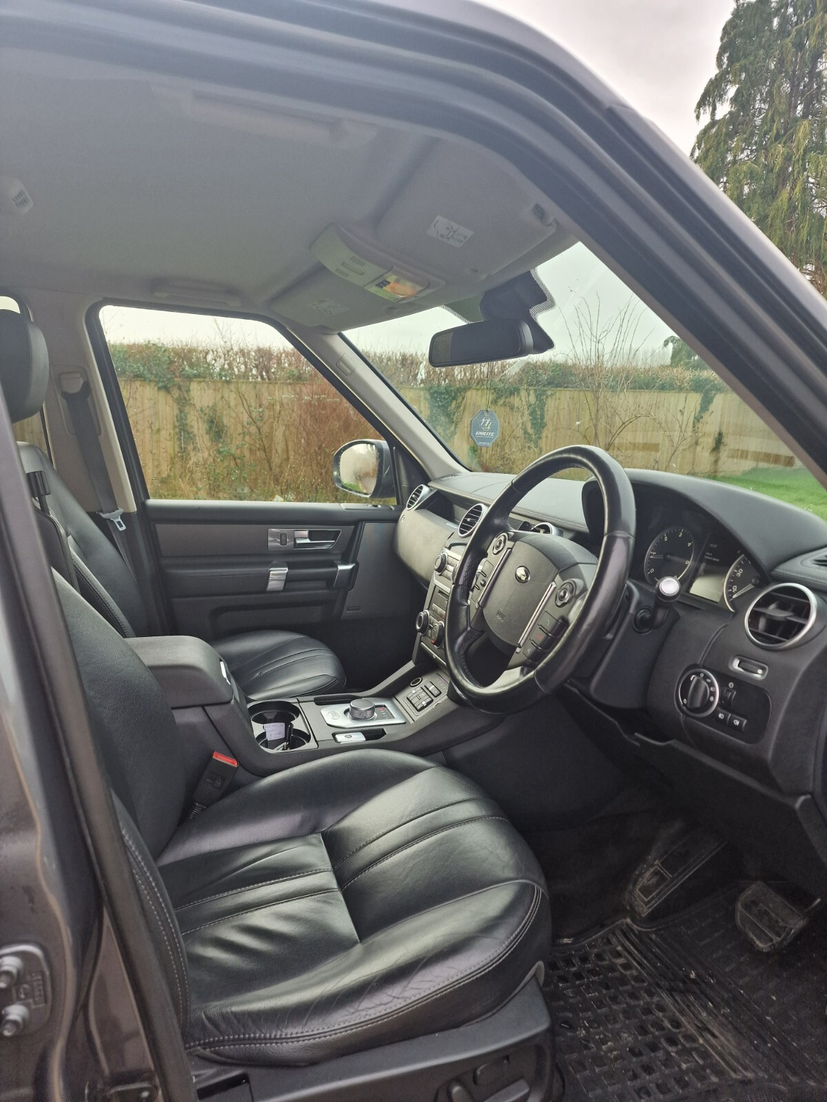 LAND ROVER DISCOVERY 4 3.0LTR SDV6 SE AUTO COMMERCIAL NO VAT !! 2015