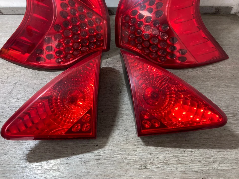 Peugeot 3008 2012 juego de luces traseras interiores y exteriores del lado del conductor y del pasajero Foto 3 de 4