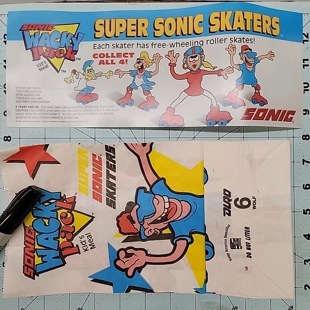 Sonic Wacky Pack - Super Sonic Skaters + Window Decal & Paper Bag
