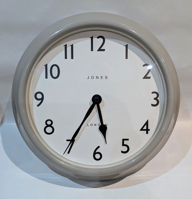 Jones London Wanduhr grau batteriebetrieben