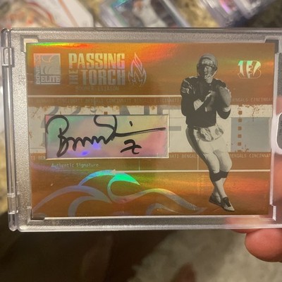 2005 Elite Boomer Esiason Passing the Torch Gold Auto /100  #PT-11  Bengals