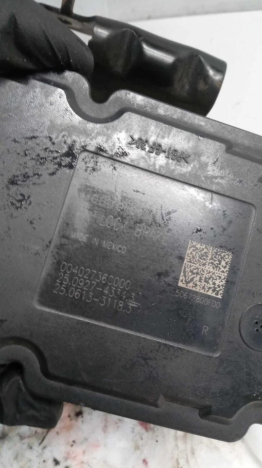 Jeep Grand Cherokee 2007 ABS bomba y conjunto de motor OEM 05179771AA, 68004830AA Foto 2 de 3