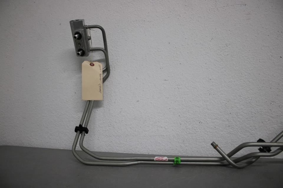 2015 2016 CHEVROLET SUBURBAN TAHOE YUKON TRANSMISSION OIL COOLER Foto 3 de 4