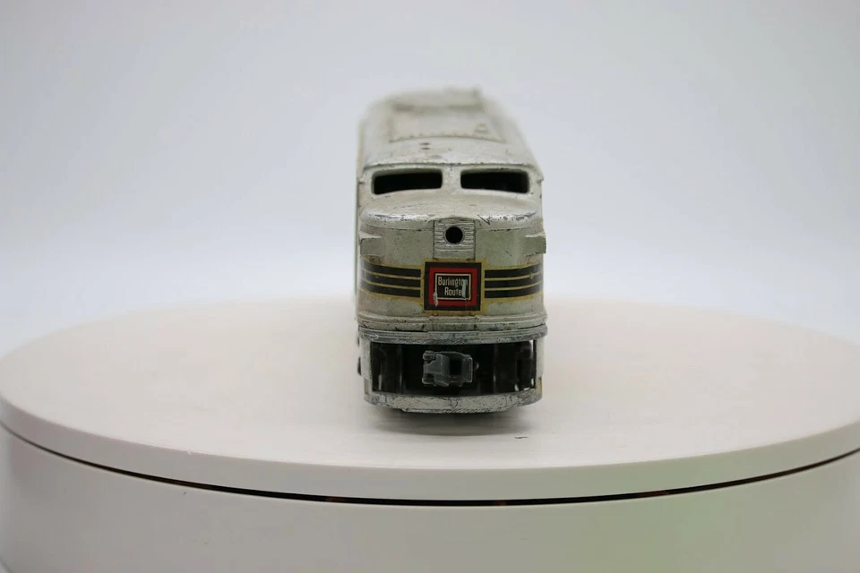 Post War Lionel Chassis & Wheels, Shell KMT Burlington 2716 O Gauge 1:48 Scale - Image 2 of 4