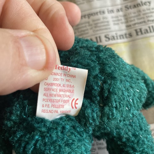 TY Beanie Baby - 2001 HOLIDAY TEDDY (8.5 inch) - Picture 6 of 6