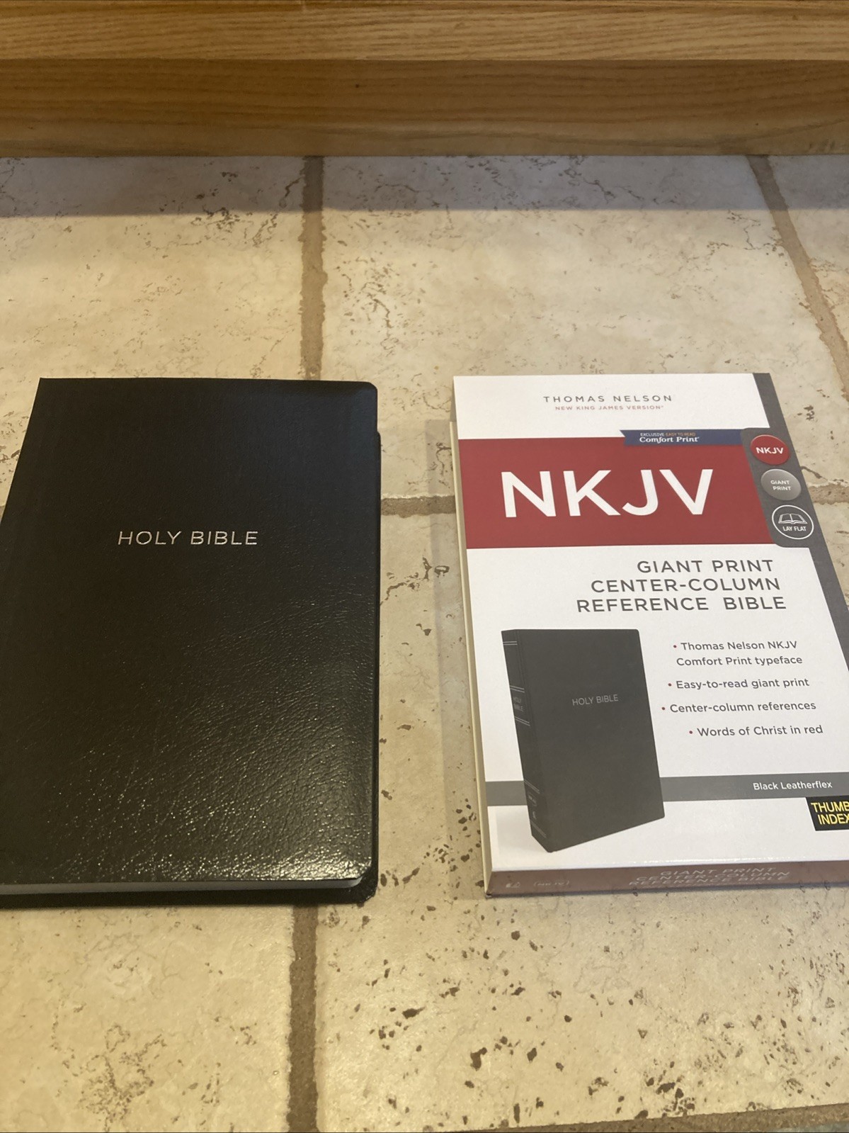 NKJV GIANT PRINT CENTER COLUMN REFERENCE BIBLE RED LETTER INDEXED BLACK
