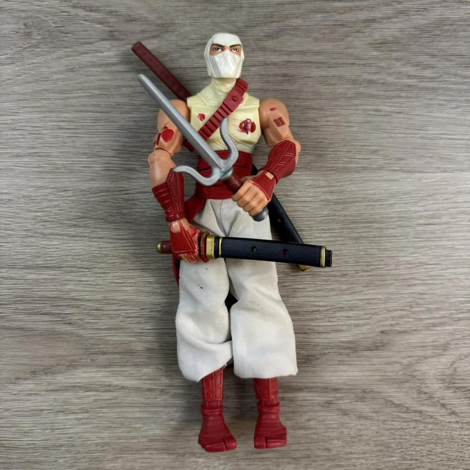 Figura de acción Hasbro GI Joe Code Name Storm Shadow Sigma Six 8" con estuche para armas Foto 2 de 4