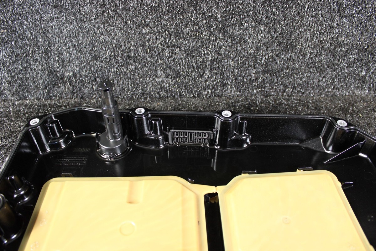 Mercedes GLC300 AWD Automatic Transmission Oil Pan 18 22 