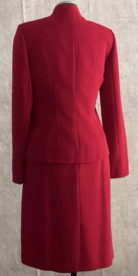 Le Suit-Rojo 2 piezas Carrera Negocios Noche Forrada Abotonada Chaqueta Falda Traje Talla 10 Foto 2 de 4