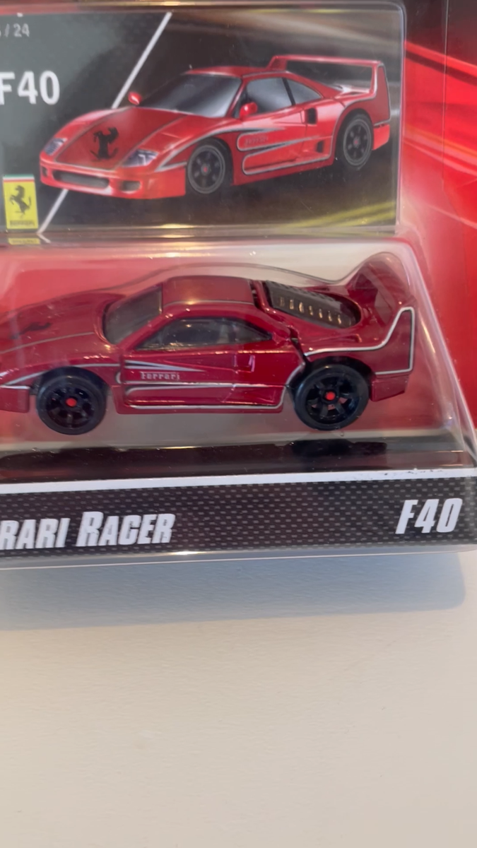 Hot Wheels FERRARI F40 メタリックレッド Rare Genuine Hot Wheels Original 1/18 Ferrari F40 2002