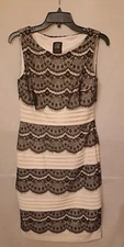JAX BODY CON LACED IVORY & BLACK SLEEVELESS COCKTAIL DRESS SIZE 8