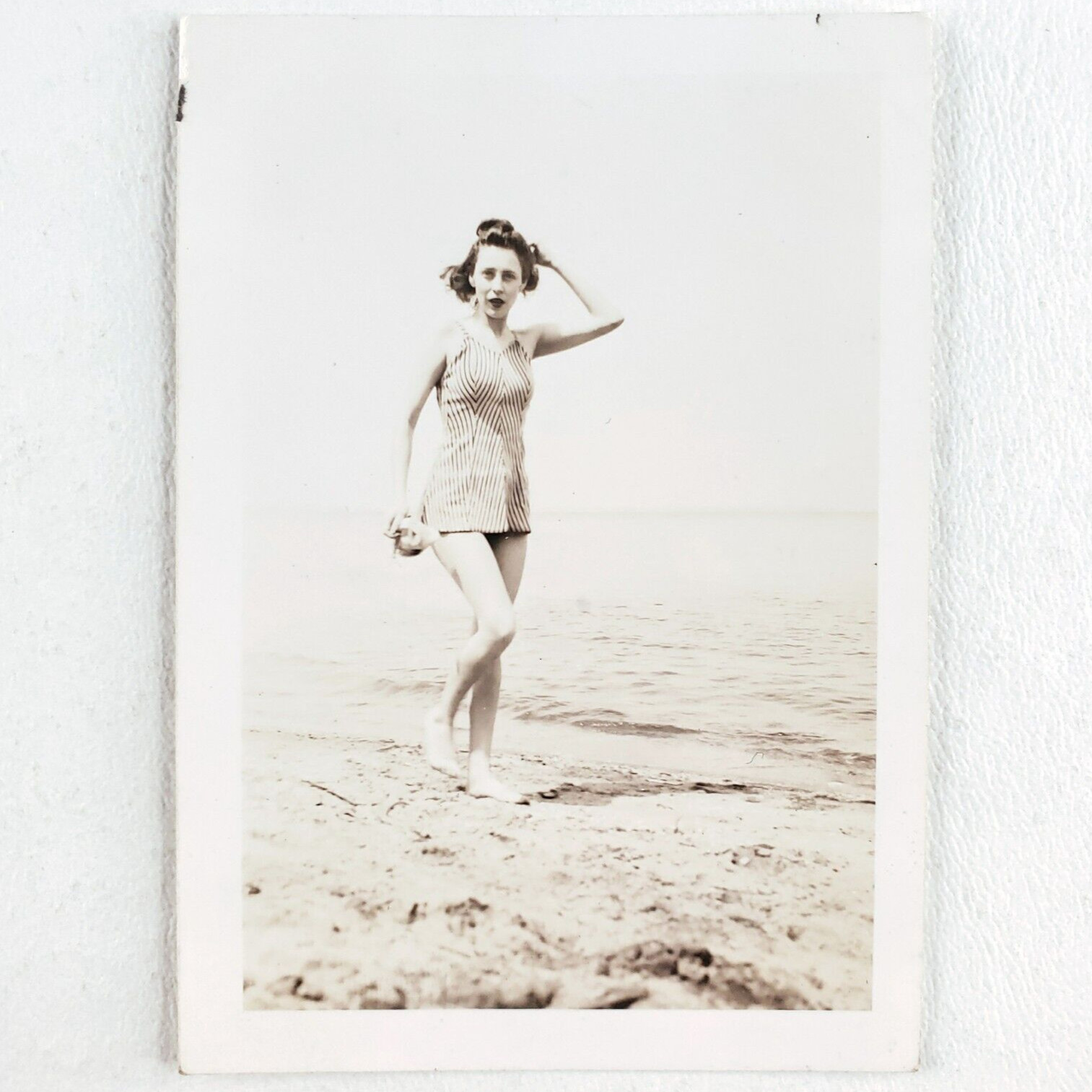 Stunningly Adorable Beach Babe Photo 1940s Swimsuit Woman Chesapeake