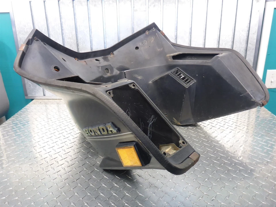 83 本田 Goldwing GL1100I GL 1100 前整流罩信号车头灯外壳 — 第 3/4 张图片