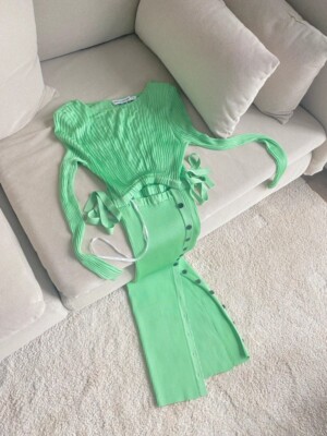 self-portrait green cutout ribbed-knit midi dress uk4 RRP270 | eBay UK self-portrait green cutout ribbed-knit midi dress uk4 RRP270 | eBay UK