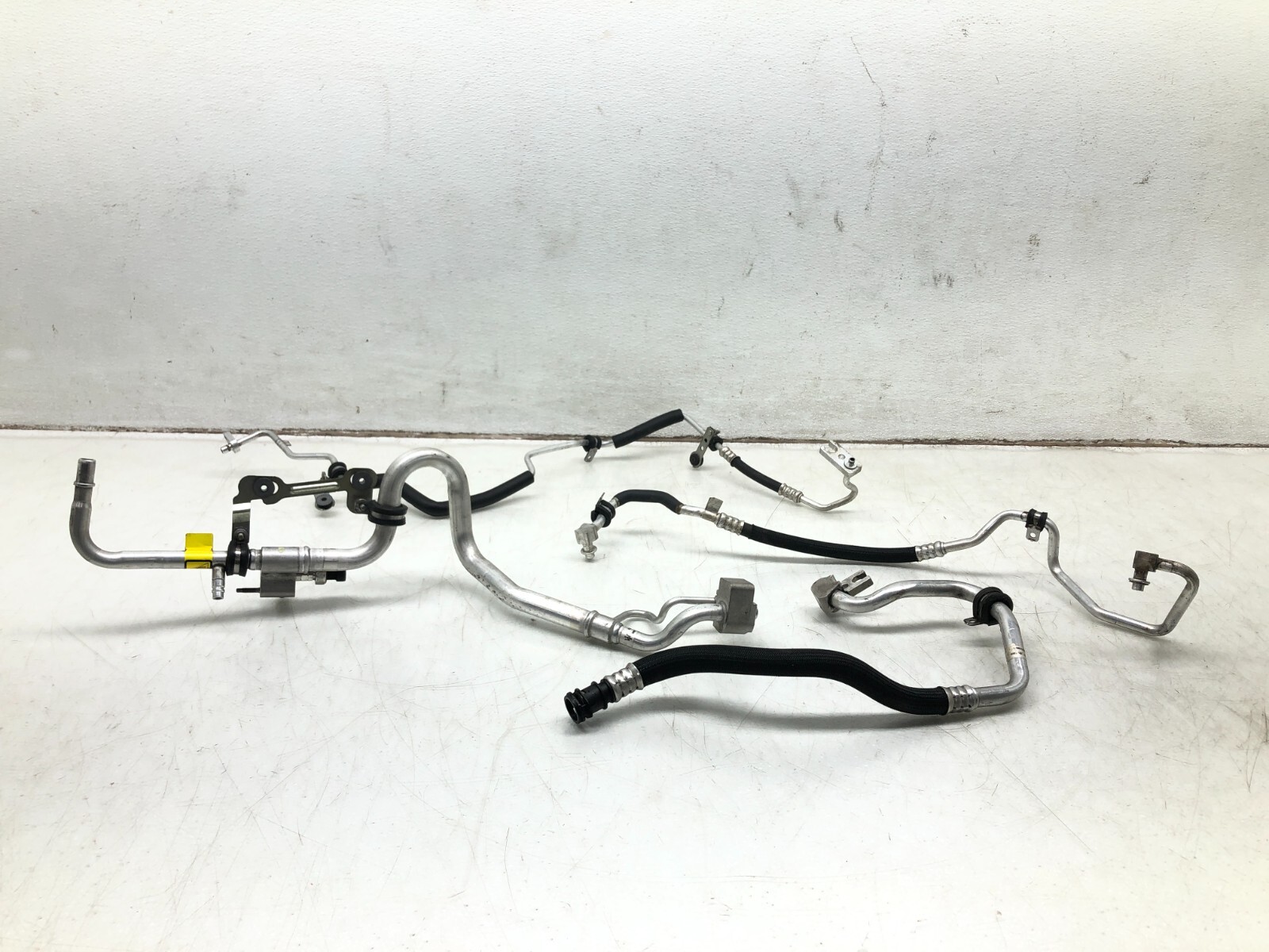 2014-2019 MASERATI GHIBLI SQ4 A/C AC LINE HOSE PIPE SET OEM.