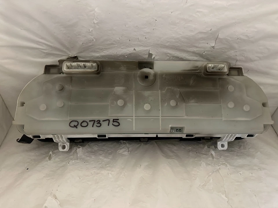 Velocímetro Toyota Tundra 2005 y 06 cuadro de instrumentos indicadores 205.112 millas Foto 2 de 3