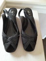 Clarks K Shoes Black Leather UK SIZE 6 (39) New without box.