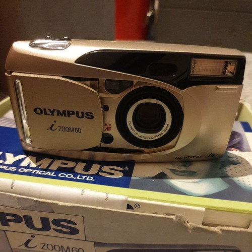 OLYMPUS i zoom 60 Point And Shoot APS Film Camera + Case + Instructions Boxed - Picture 3 of 9