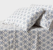 Threshold King 400 Thread Count Performance Sheet Set Ivory/Blue Snowflake NEW