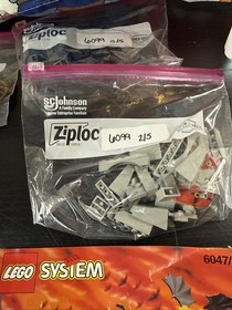 Lego Fright Knights  6047/6099 TRAITOR TRANSPORT W/Instructions Missing 1 Piece