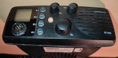 Simrad RT1200 UKW-Seefunkgerät mit externem Lautsprecher  ohne Mikrofon/Antenne-