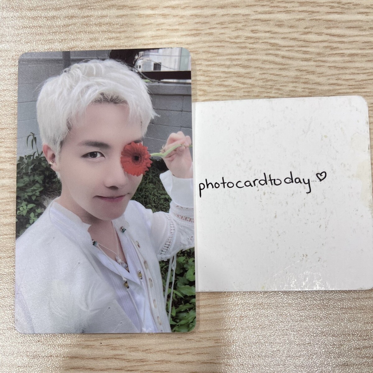BTS BUTTER LUCKY DRAW OFFICIAL PHOTOCARD SOUNDWAVE, M2U