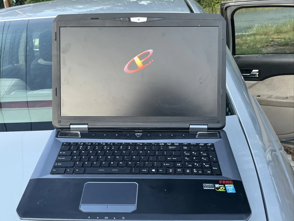 CYBERPOWERPC SERIE C 17.3" CORE i7 Foto 4 de 4