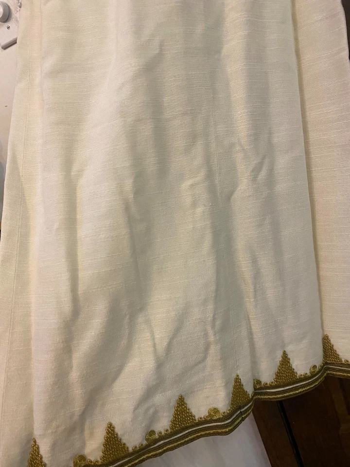 Off white/Gold Kashmiri 100% pure Wool & silk Salwaar Kameez Hand-made - Image 2 of 4