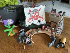 Huge Lot Playmobil Pirate Lot 6 Figures, Ship, Jail, Cannons,  much more w/Case