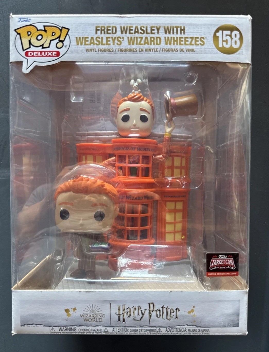 Funko Pop! Deluxe: Harry Potter-Fred Weasley with Weasleys' 